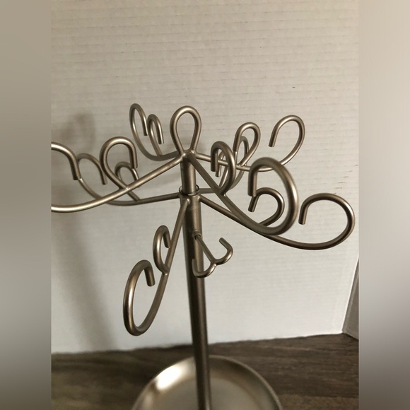 Umbra Adjustable Jewelry Stand - Picture 6 of 13